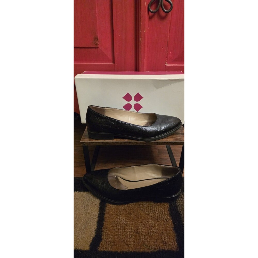 Naturalizer 8.5 M Bengol Black Croc Embossed Leather Flats Shoes Almond Toe EUC